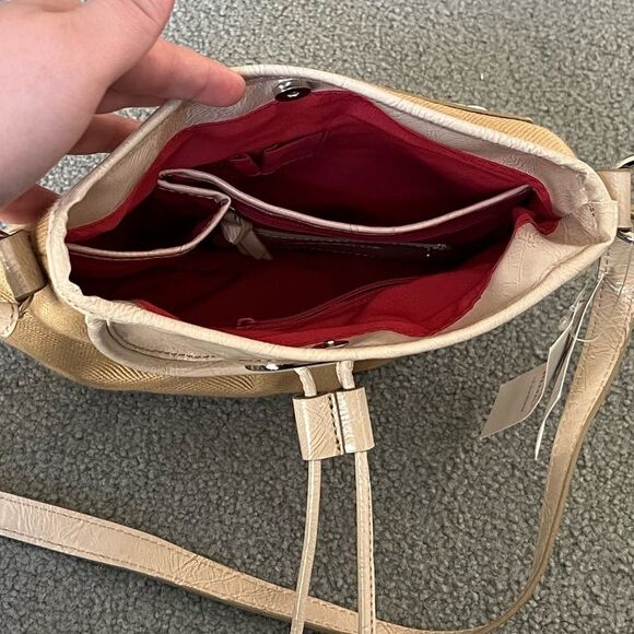 New w/ Tags! Liz Claiborne Shoulder Bag - Picture 3 of 4